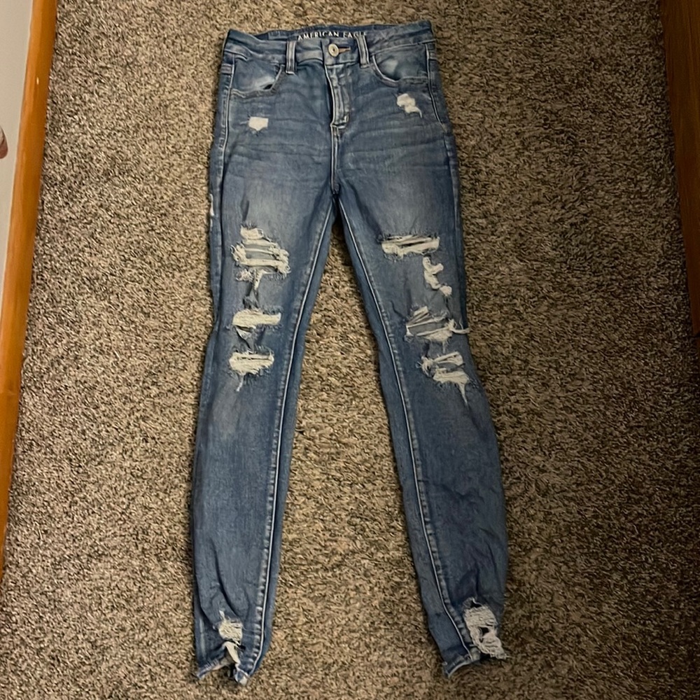America Eagle destructed jeans. Size 4 regular